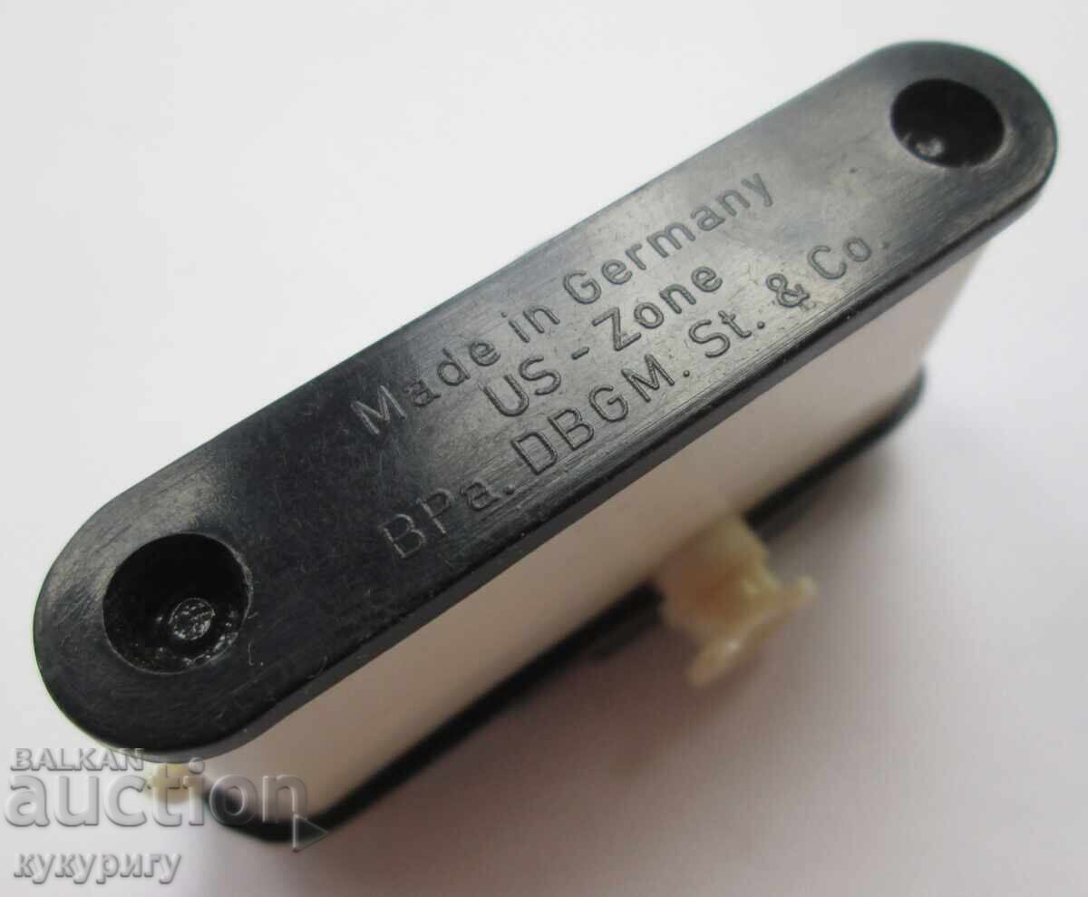 Stara igrachka za vyzrastni - fotoaparat sys snimki goli zheni cu preț 50.00 BGN | € 25.56 Stara igrachka za vyzrastni - fotoaparat sys snimki goli zheni cu preț 50.00 BGN | € 25.56