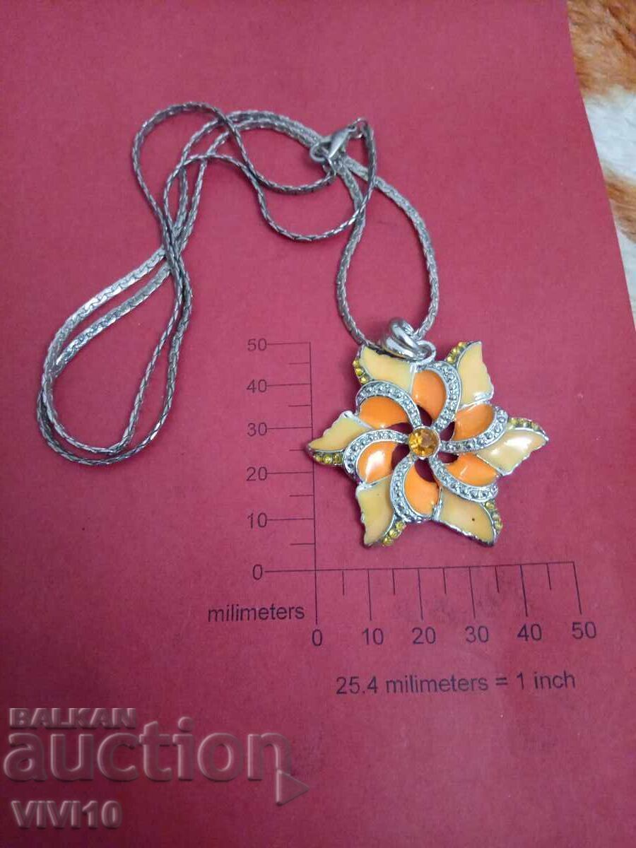 Colier vechi cu email