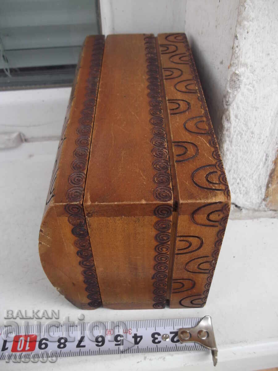 Παράδοση Πυρογραφημένο ξύλινο κουτί