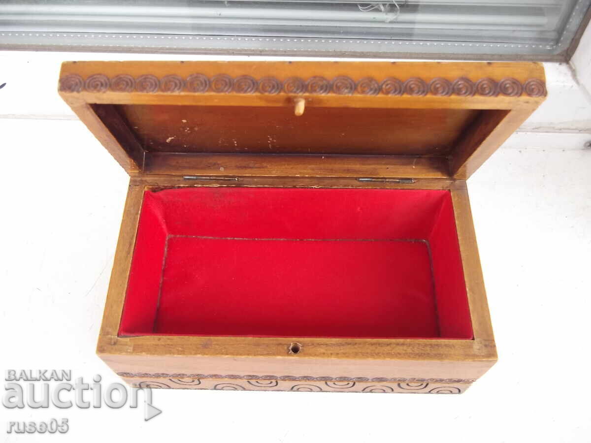 Πυρογραφημένο ξύλινο κουτί - 7