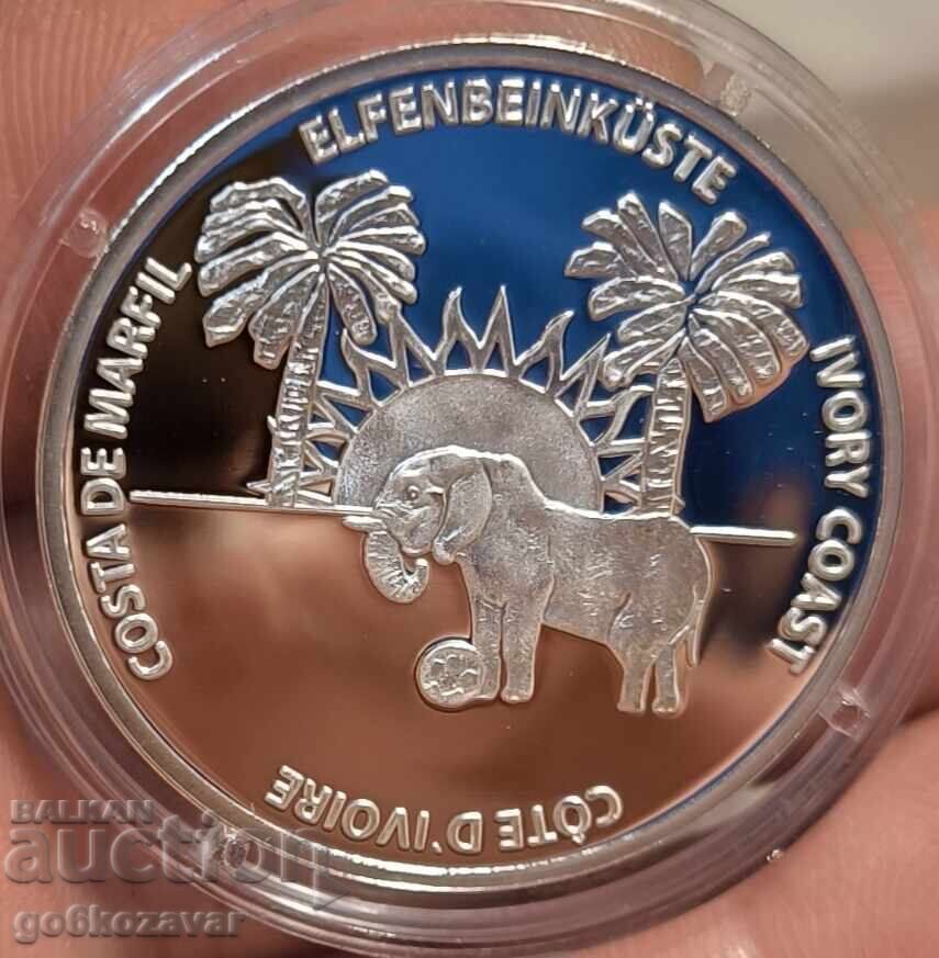 Монета Медал Световно По футбол 2014г Сребро !