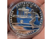 Монета Медал Световно По футбол 2014г Сребро !