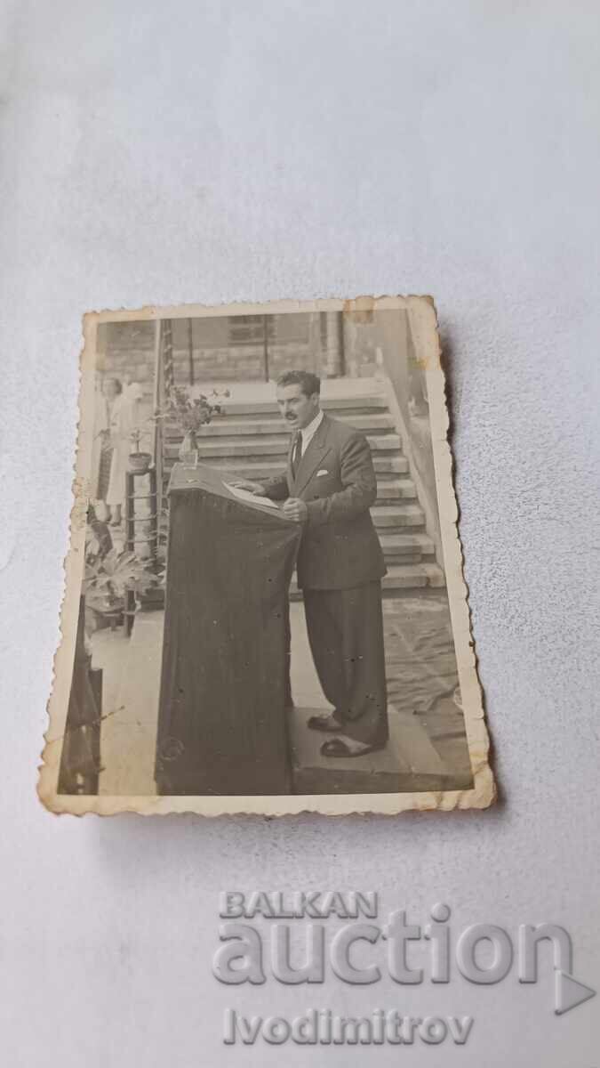 Fotografie Sofia Bărbat ținând un discurs