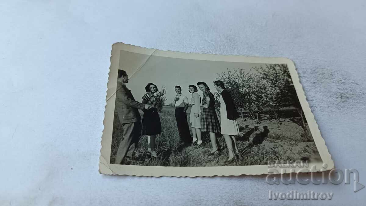 S-ka Pazardzhik Mladezhi i devoĭki v Μαργκίνατα gradina 1943