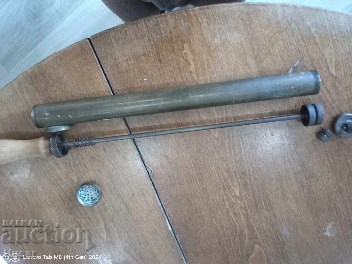 Auction  Old bronze pump, garden