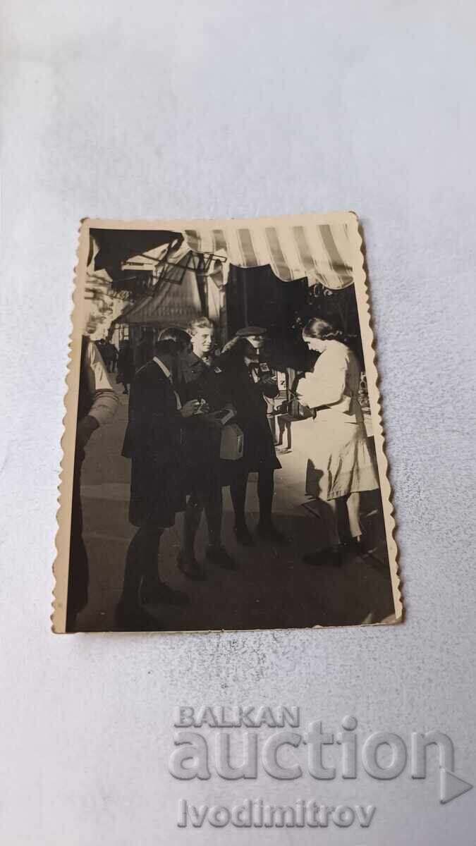 Photo Sofia The Merry Trio Attaches Badges to Bulgarian Soldiers Photo Sofia The Merry Trio Attaches Badges to Bulgarian Soldiers