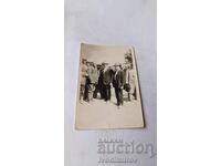 Φωτογραφία Σόφιας, Αξιωματικός και άνδρες στον δρόμο