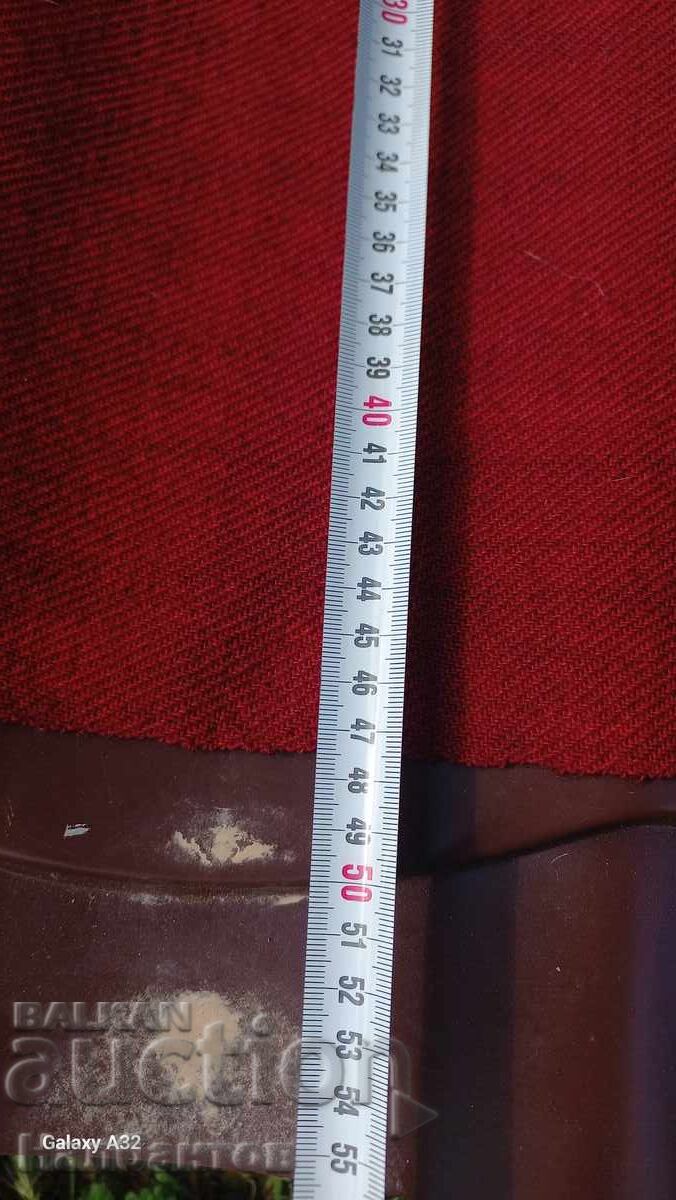 Licitație STOFĂ SUBȚIRE SUBȚIRE VALURATĂ ROȘIE PENTRU ROCHII