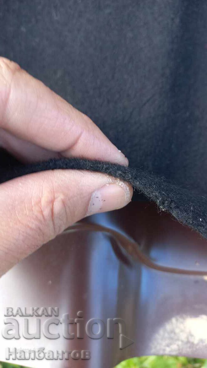 Аукцион СТАР  ВЪЛНЕН ЧЕРЕН ПЛАТ ШАЕК ЗА НОСИИ