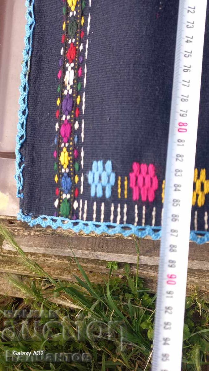 ΠΑΛΙΑ ΜΑΛΛΙΝΗ ΠΟΔΙΑ ΦΟΡΕΣΙΑ με τιμή 150.00 BGN | € 76.69