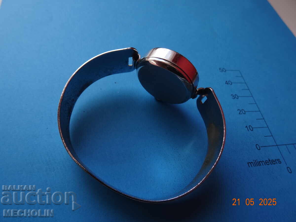 КОЛЕКЦИОНЕРСКИ НЕМСКИ часовник SELENA ГРИВНА с цена 15.00 лв. | € 7.67 КОЛЕКЦИОНЕРСКИ НЕМСКИ часовник SELENA ГРИВНА с цена 15.00 лв. | € 7.67