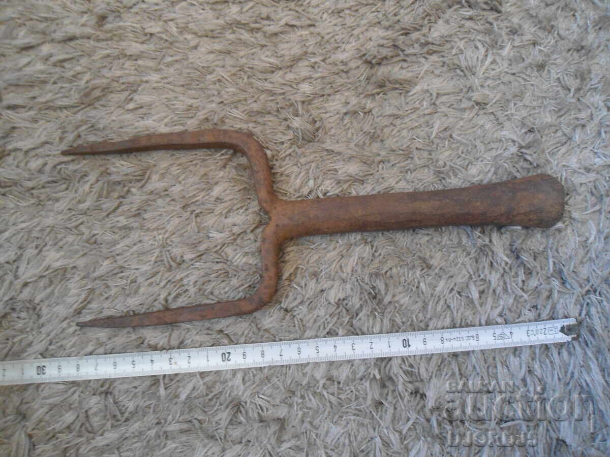 Παράδοση Ένα παλιό αμόνι φουρκέτας