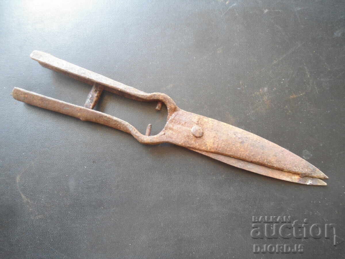 Foarfece vechi forjate Foarfece vechi forjate