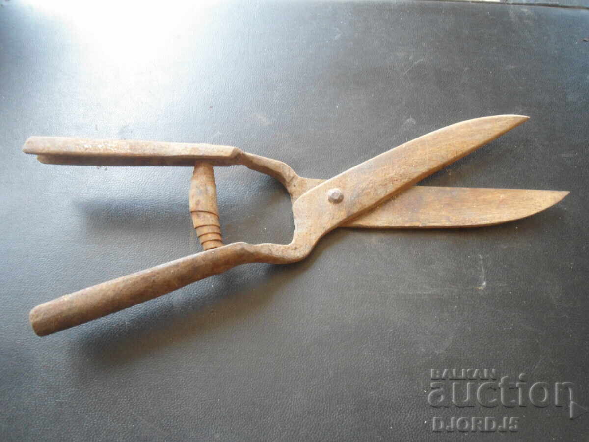 Foarfece vechi forjate Foarfece vechi forjate