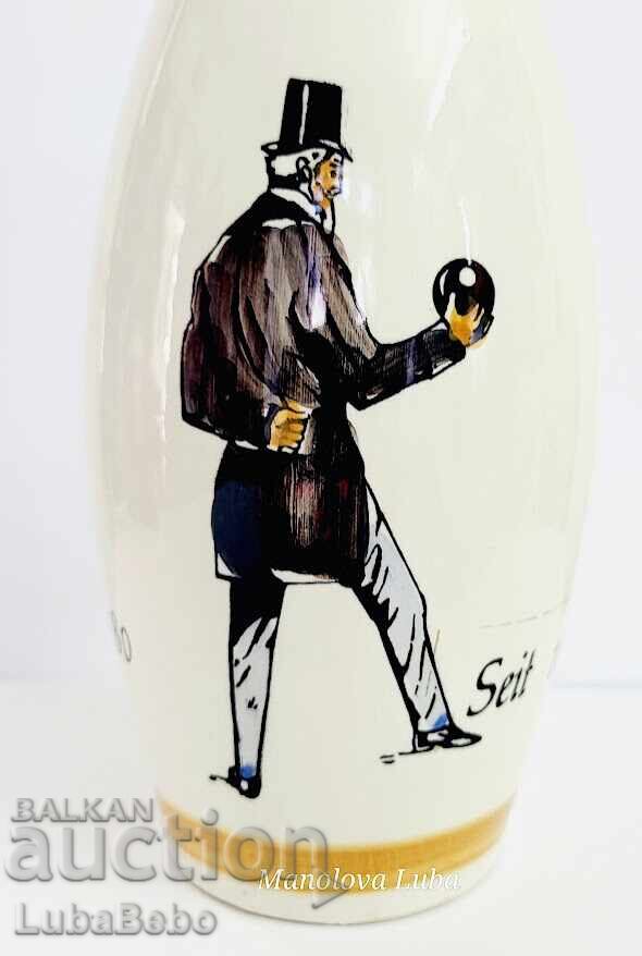 Licitație Sticlă de porțelan în forma unei popice de bowling