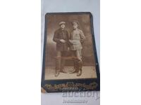 Φωτογραφία Στρατιώτη και Νέου Άνδρα Χαρτόνι