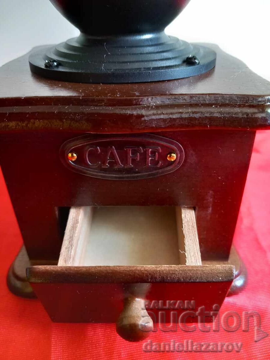Δημοπρασία Σπάνια Μηχανική Μύλος, Μύλος για ΚΑΦΕ