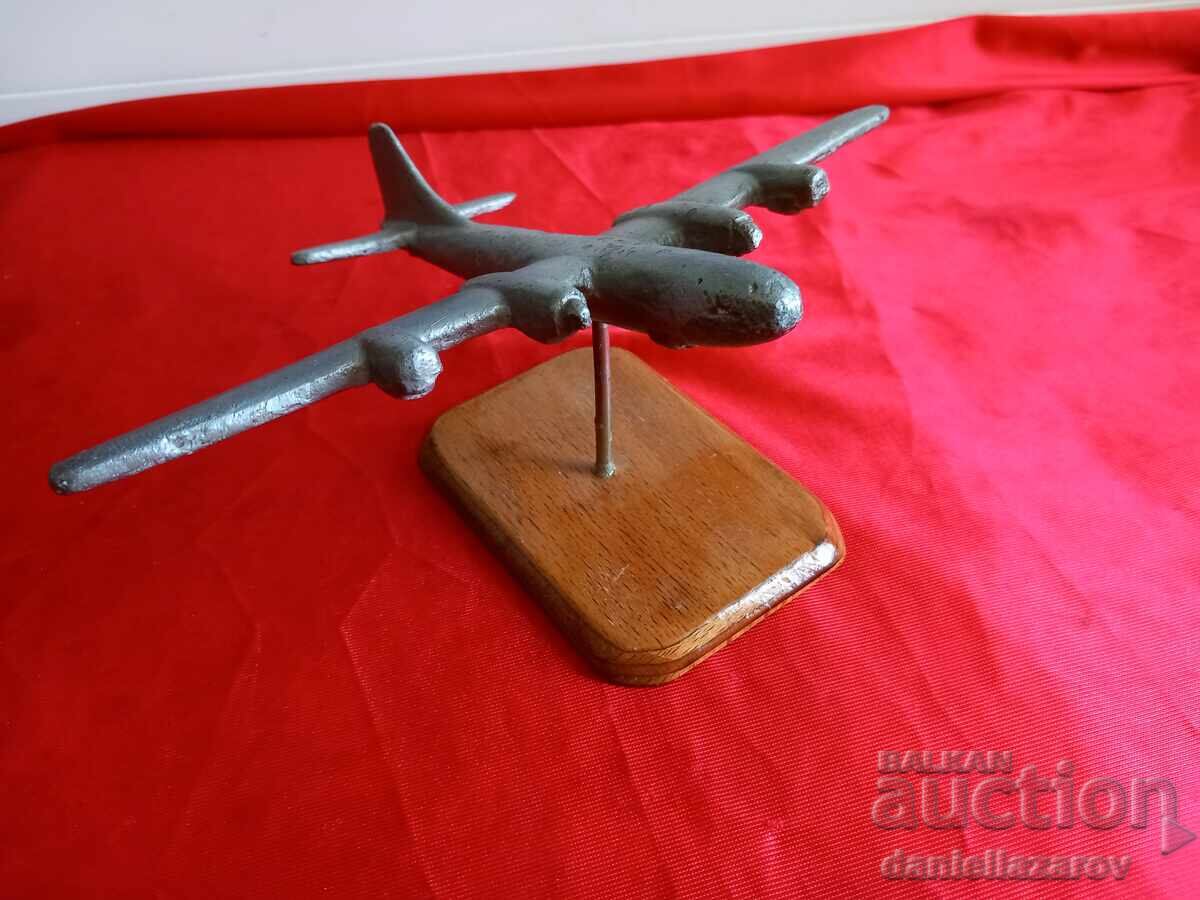 Statuetă Avion Militar Bombardier B29 - 5 Statuetă Avion Militar Bombardier B29 - 5
