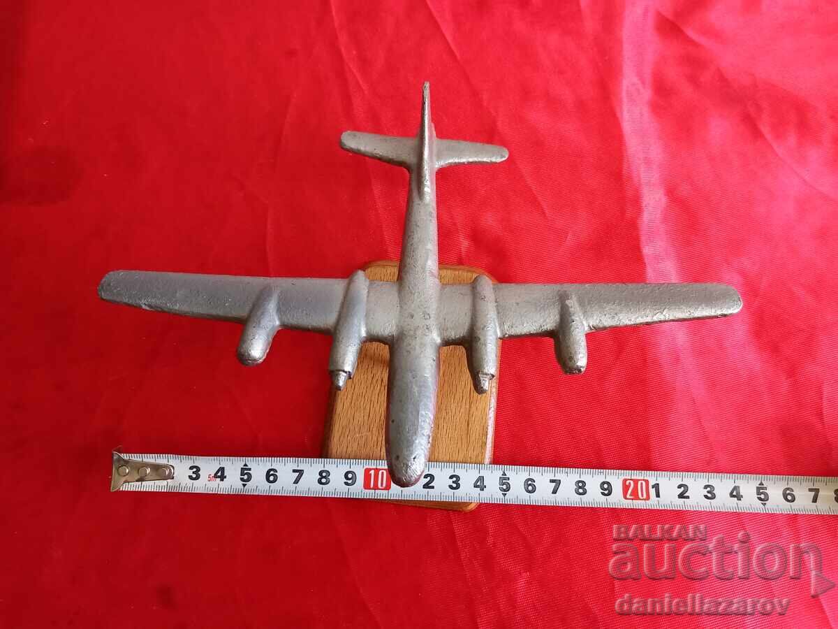 Statuetă Avion Militar Bombardier B29 - 6 Statuetă Avion Militar Bombardier B29 - 6