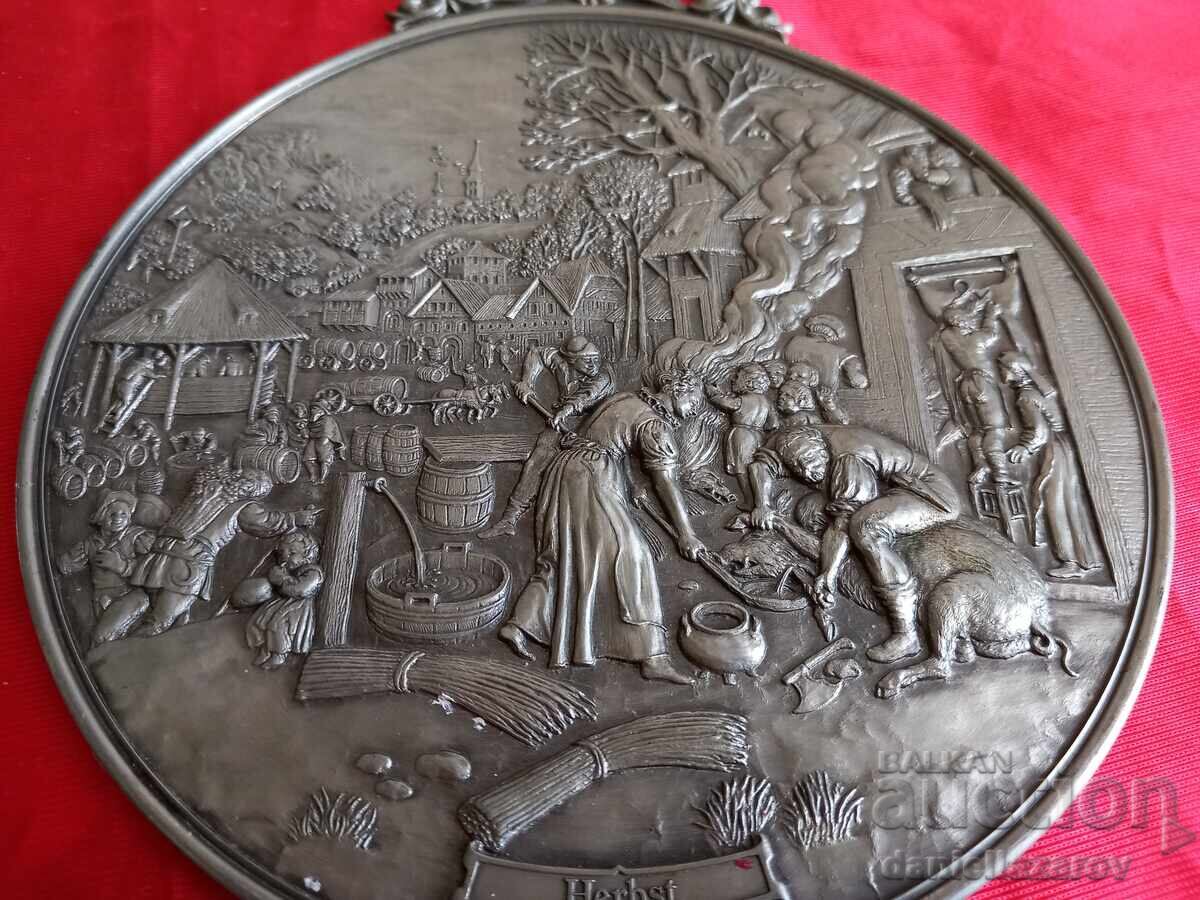 Auction WMF Unique Wall Panels, WMF Auction WMF Unique Wall Panels, WMF