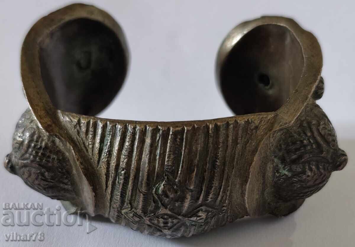 Old bracelet slingshot - 6