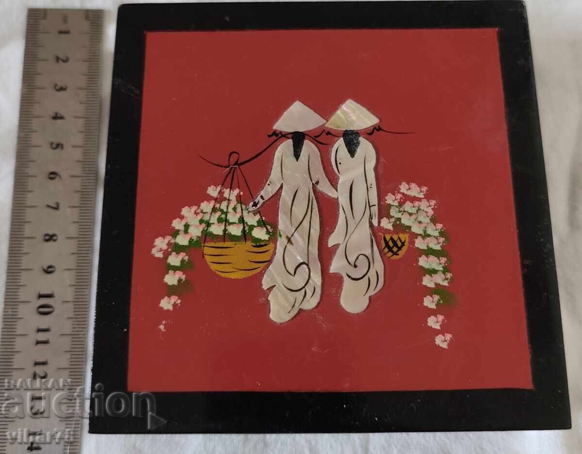 Комплект подложки за чаши със седеф с цена 124.99 лв. | € 63.91