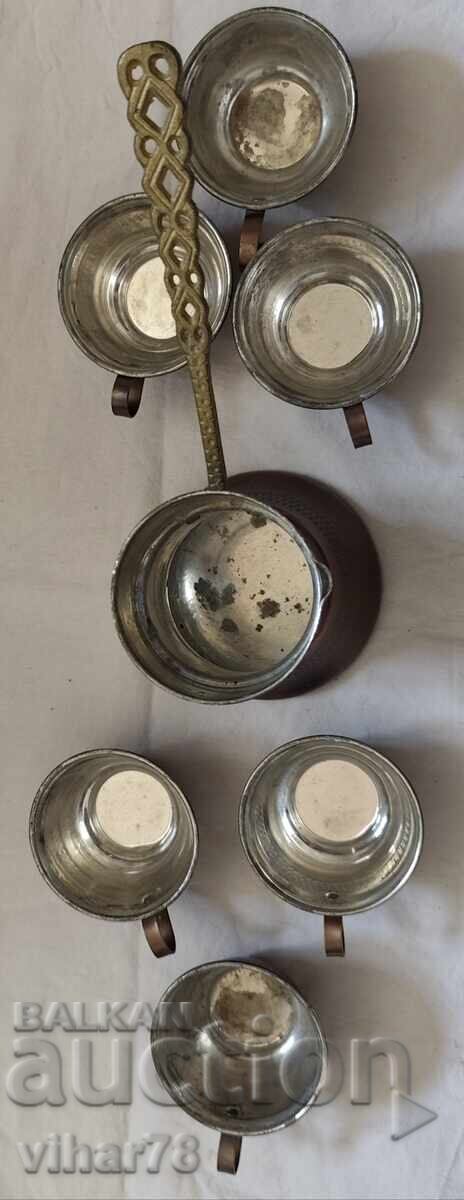 Παράδοση Σερβίς καφέ με μέλι Παράδοση Σερβίς καφέ με μέλι