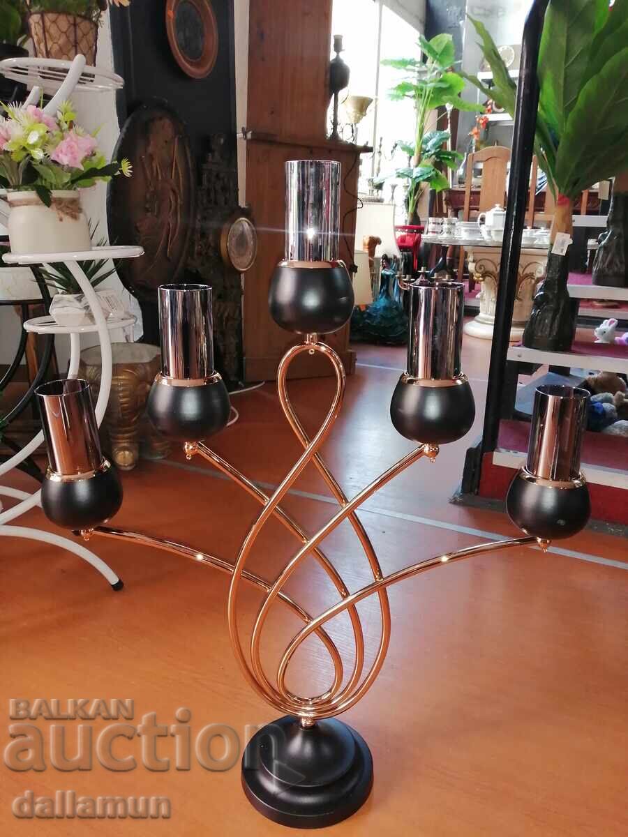 Παράδοση Λουξ μεταλλικό κηροπήγιο