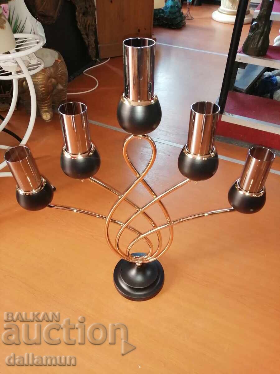 Λουξ μεταλλικό κηροπήγιο