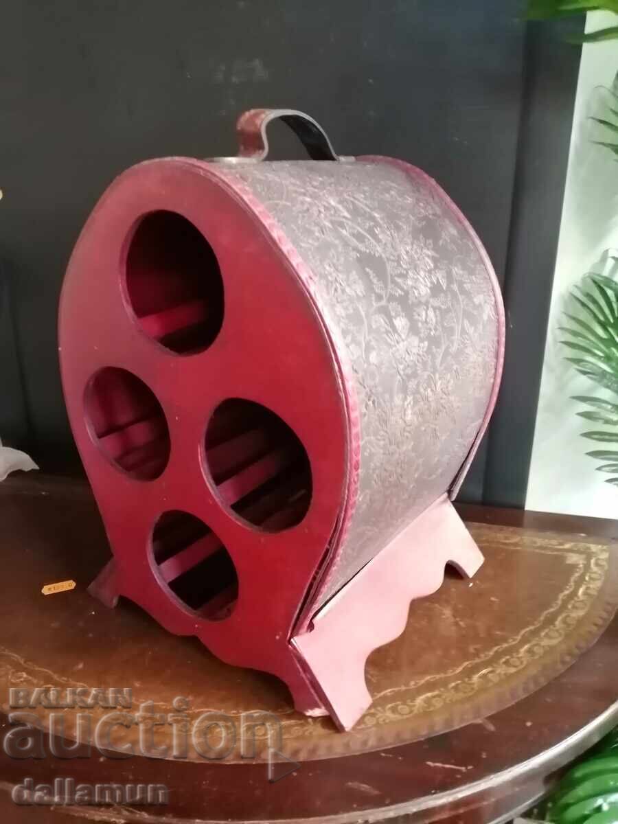 Ξύλινη βάση για 4 μπουκάλια με τιμή 40.00 BGN | € 20.45