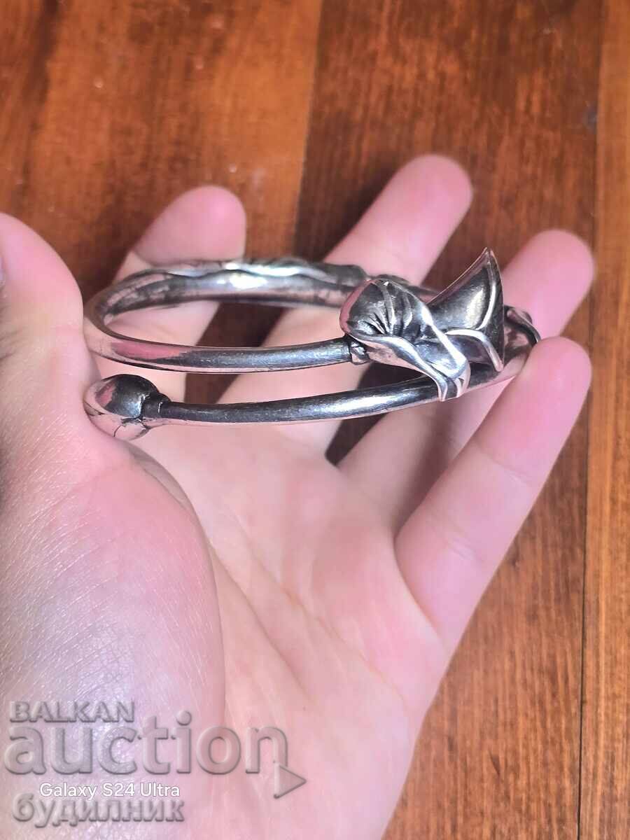 Solid Silver Expandable Rigid Bracelet. 50.48g. For Sale with price 221.99 BGN | € 113.50 Solid Silver Expandable Rigid Bracelet. 50.48g. For Sale with price 221.99 BGN | € 113.50