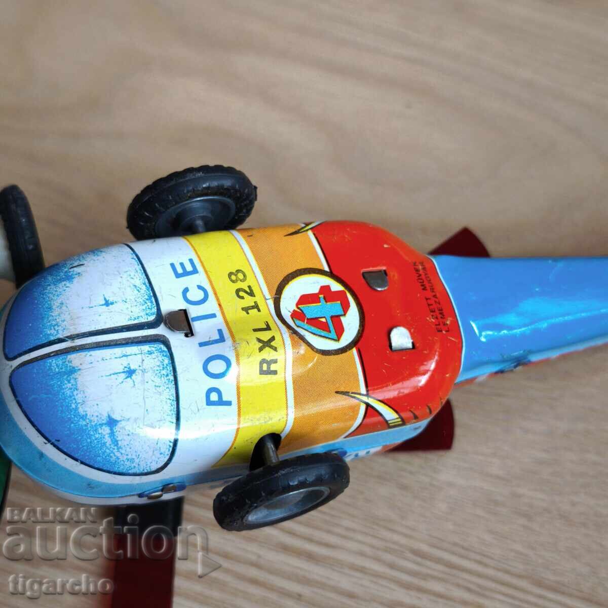 Доставка на Ламаринени играчки Доставка на Ламаринени играчки