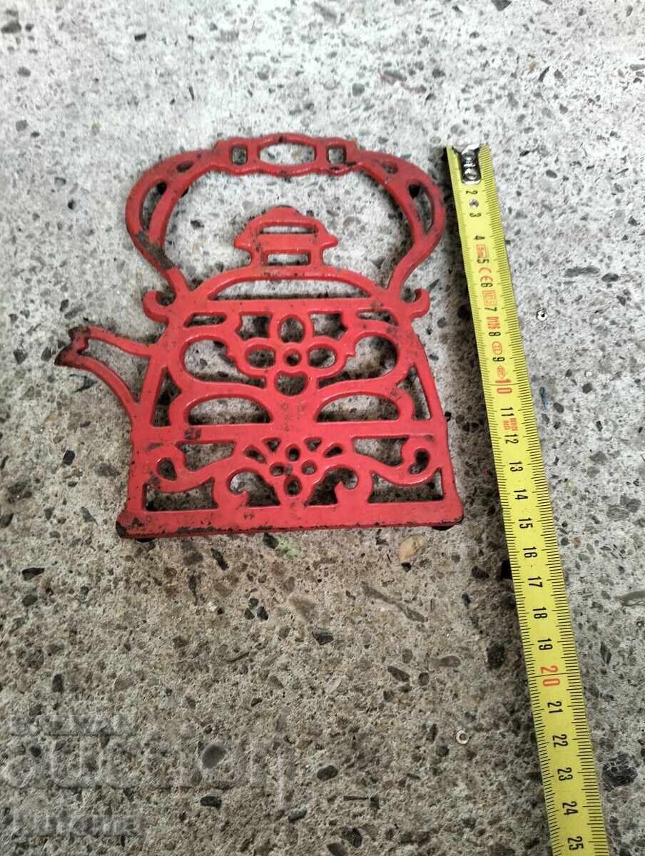 Old cast iron teapot stand with price 19.99 BGN | € 10.22 Old cast iron teapot stand with price 19.99 BGN | € 10.22