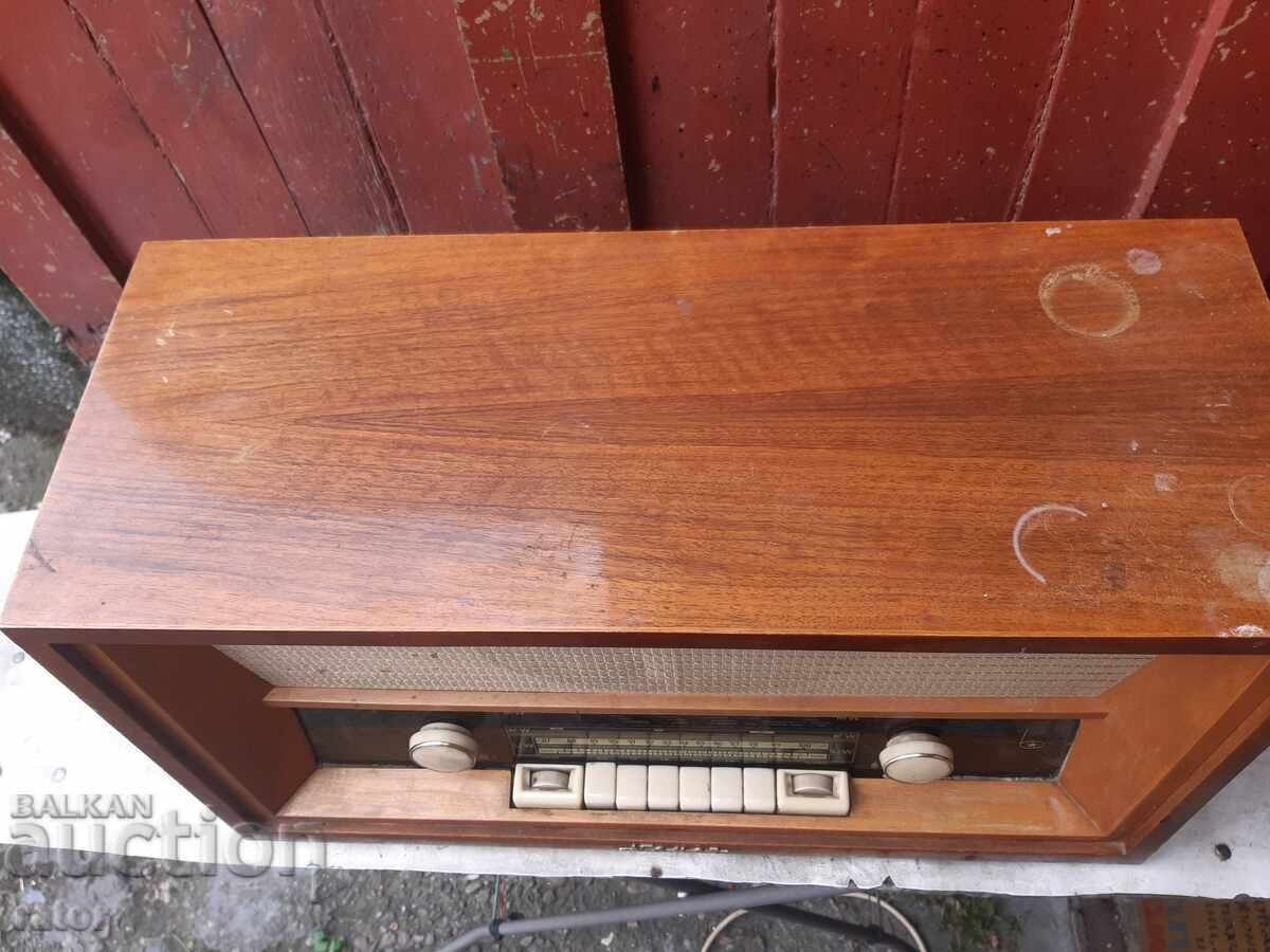 Auction  Old radio NAUEN - STERN BERLIN - Germany, 1960s