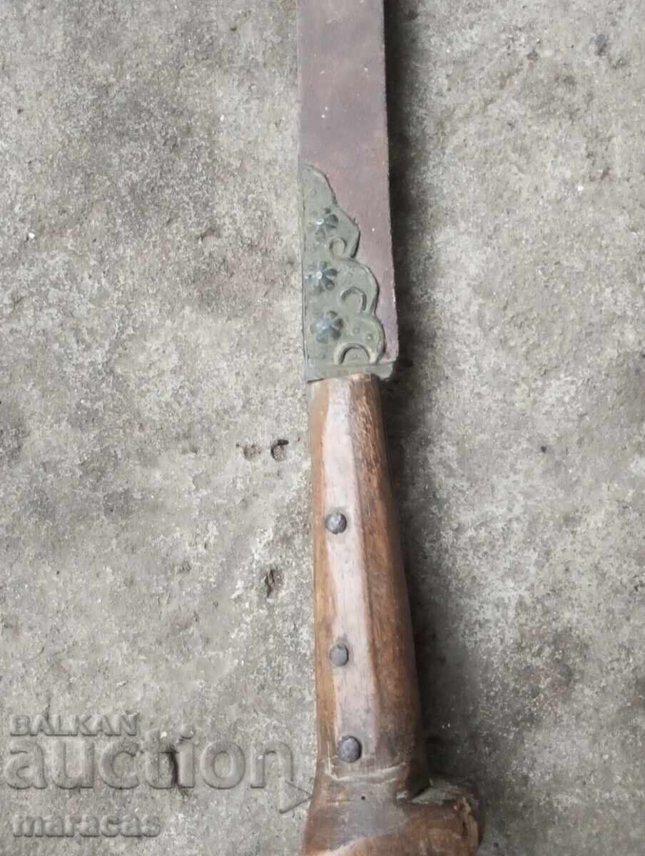 An old authentic scimitar with price 450.00 BGN | € 230.08