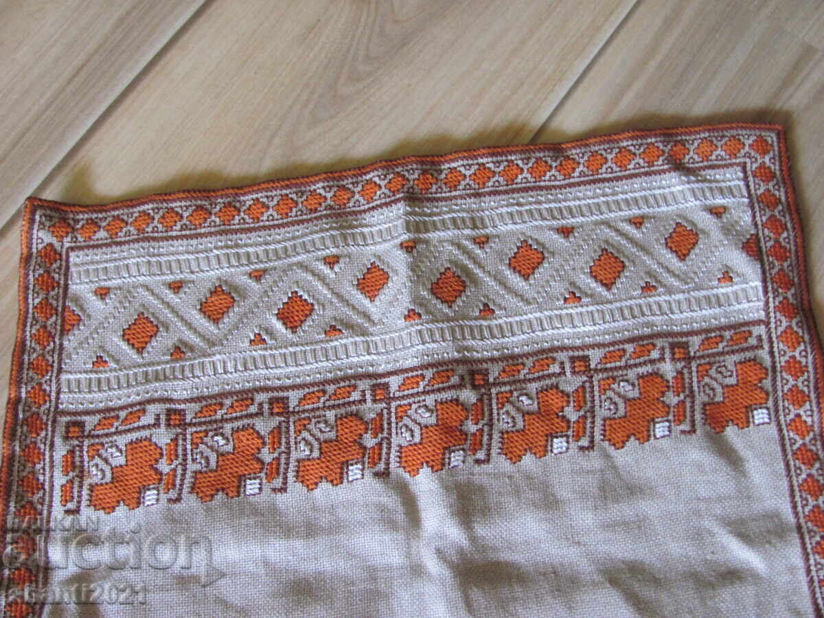 Βίντατζ χειροποίητο κέντημα καρέ, τραπεζομάντηλο, 73x40εκ με τιμή 24.50 BGN | € 12.53