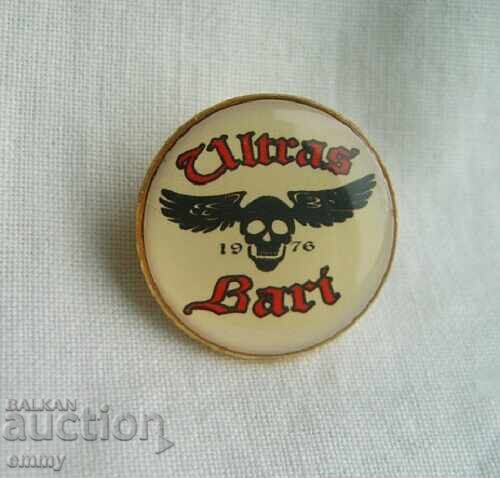 Football badge - fan of the AS Bari club / AS Bari, Italy