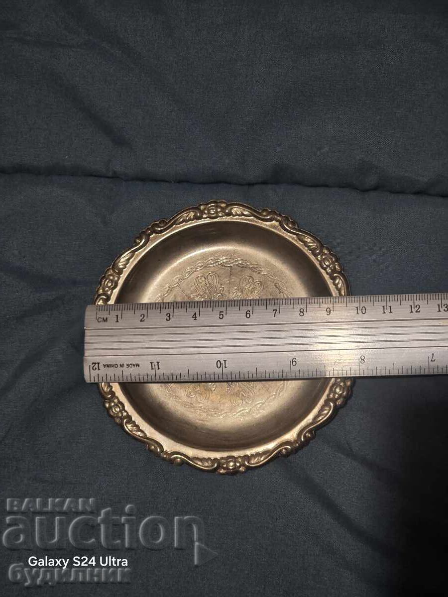Silver-plated dish. Markings available. Dimensions in the photos
