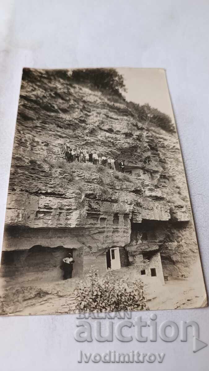 Φωτογραφία Εκδρομέων σε εκδρομή στο μοναστήρι Αλατζά 1930