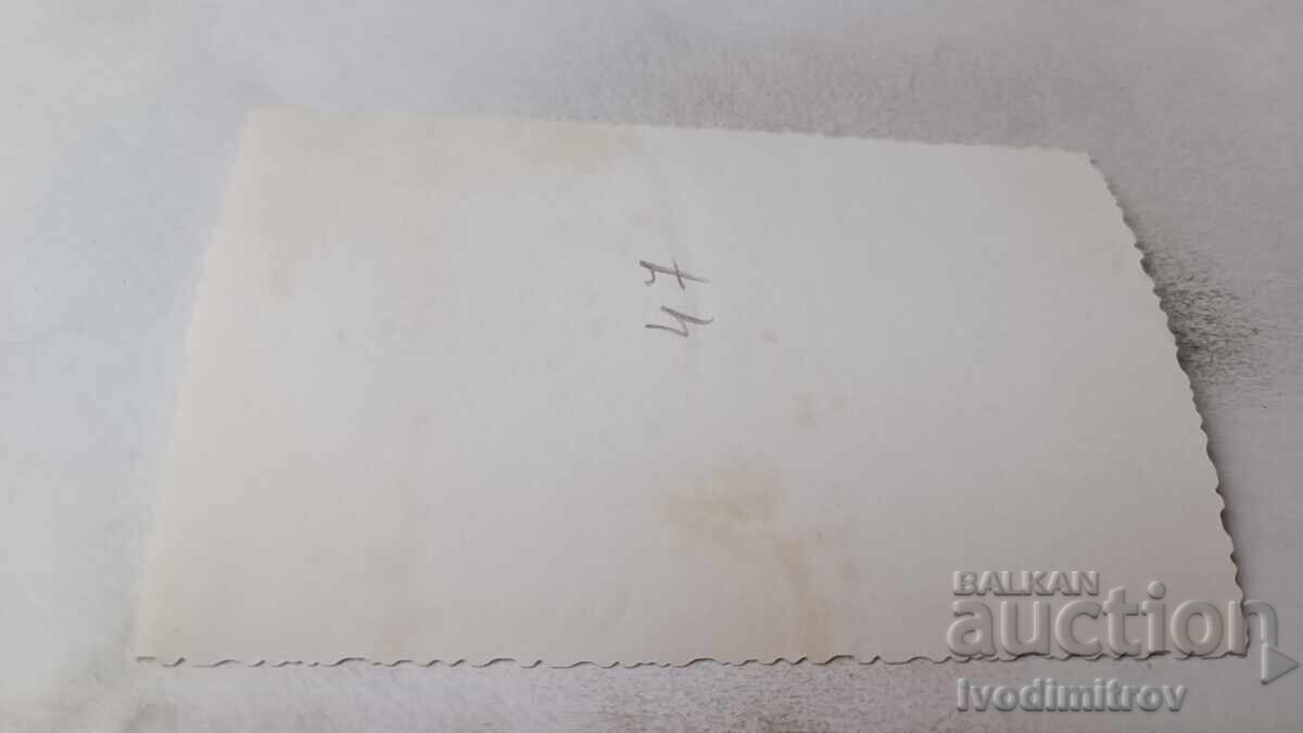 Снимка Двама офицери и мъж на улицата с цена 2.15 лв. | € 1.10