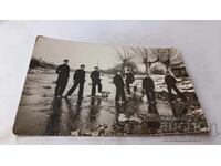 Fotografie Tineri din Lukovit în râul Zlatna Panega