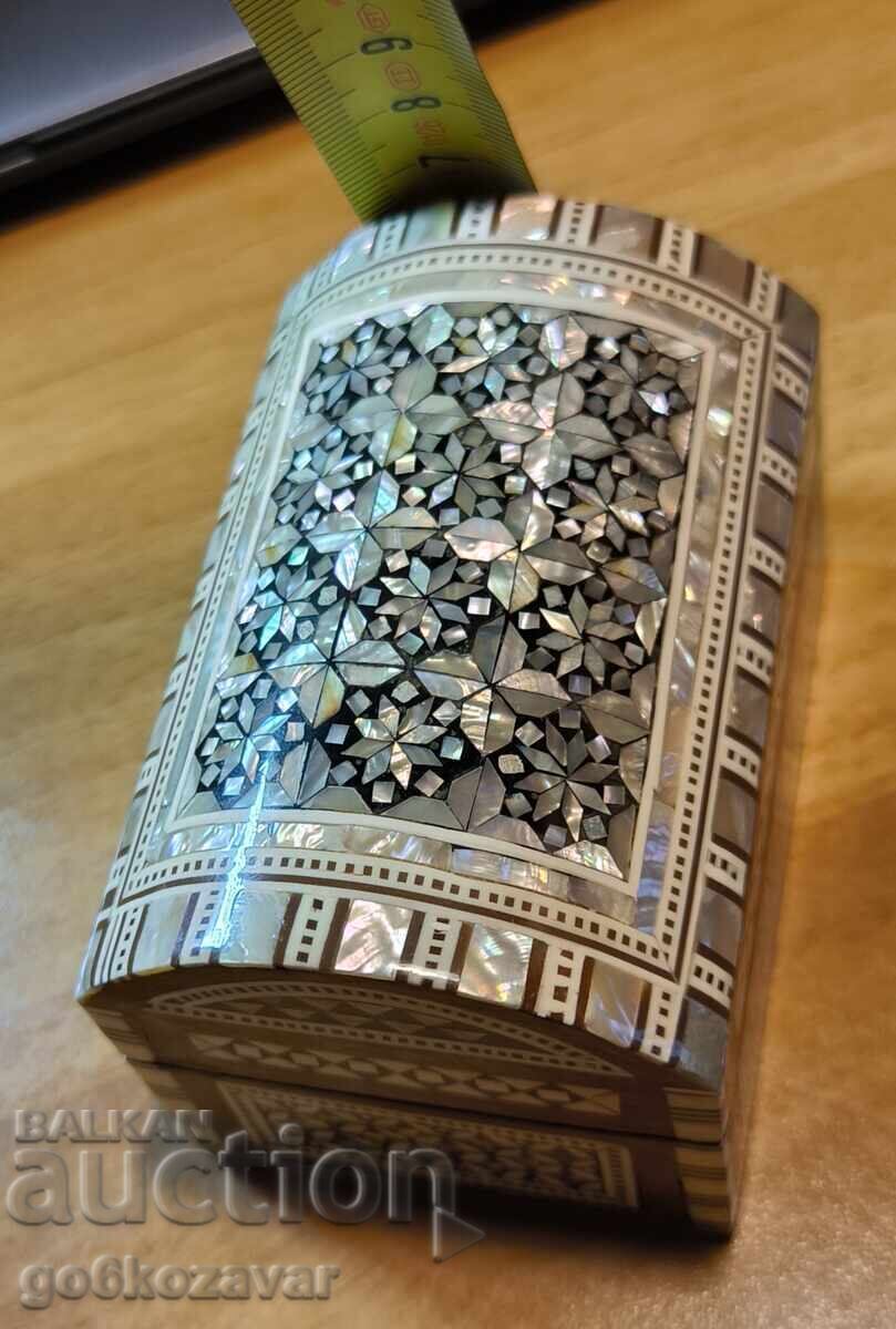 Cutie de lemn de lux Sedef, Mozaic micro, lucrat manual Cutie de lemn de lux Sedef, Mozaic micro, lucrat manual