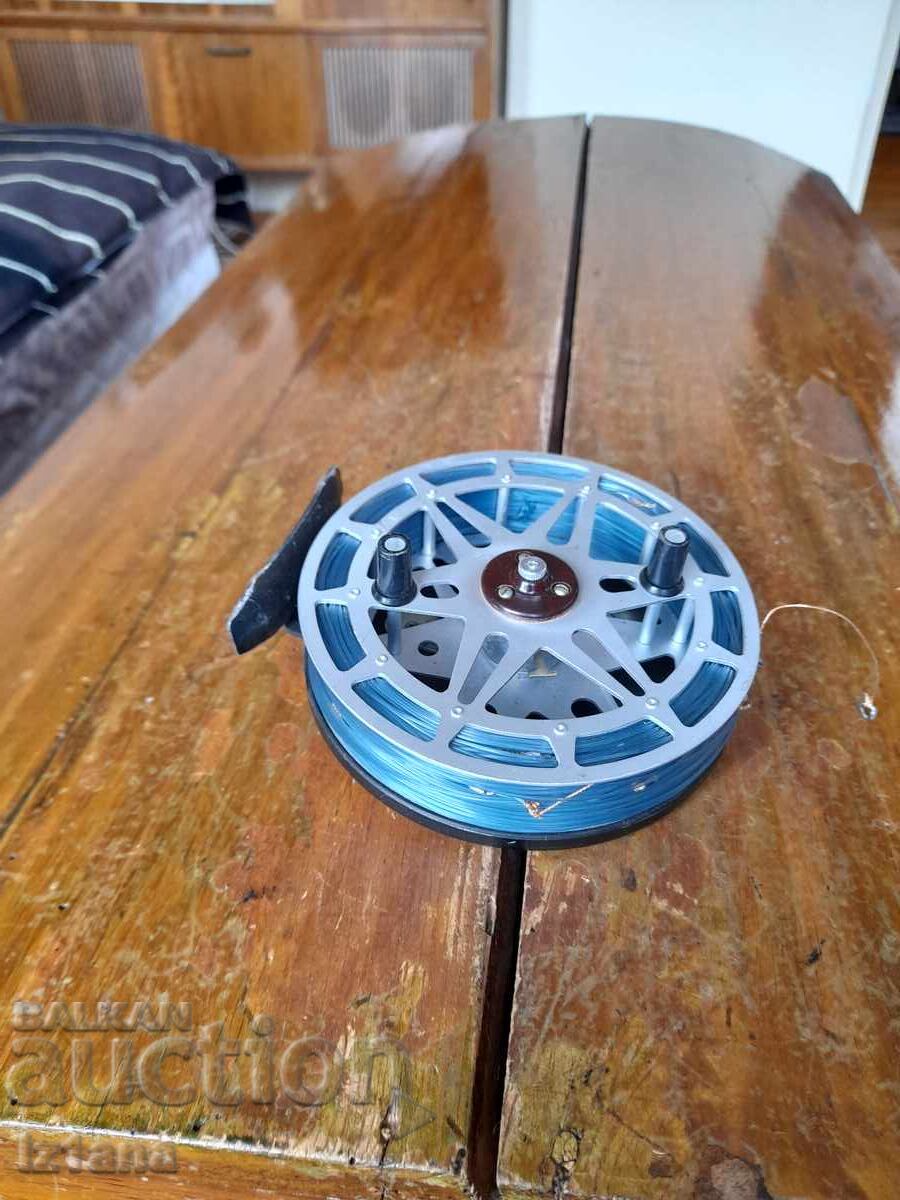 Παλιό καρούλι ψαρέματος