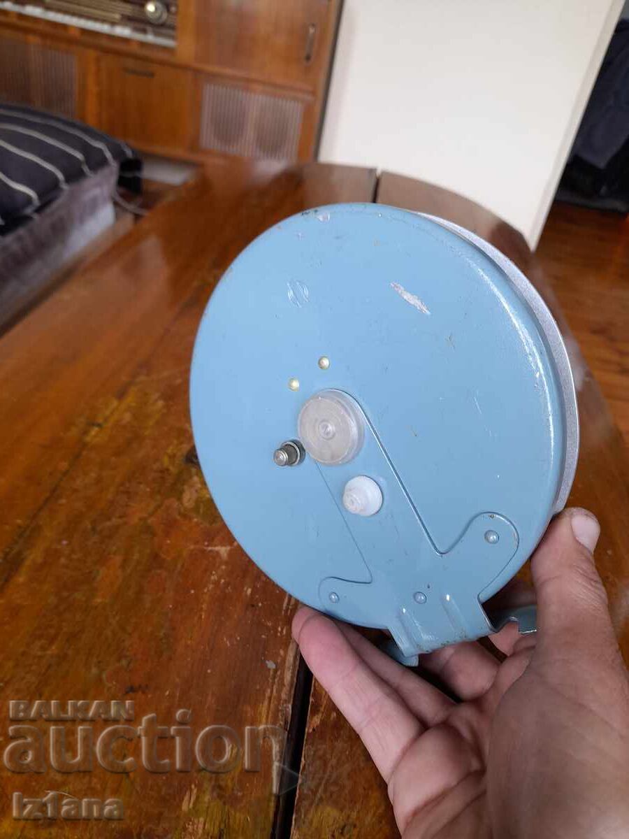 Доставка на Стара риболовна макара