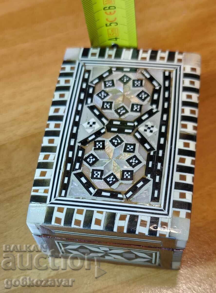 Auction  Luxury Wooden Box Mother-of-Pearl, Micro Mosaic Handmade