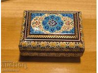 Cutie de bijuterii persană, pictată manual, cu intarsii!