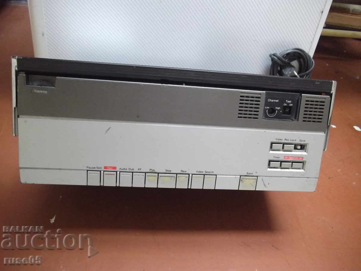 Livrarea Video casetofon "SHARP - VC-3300E"