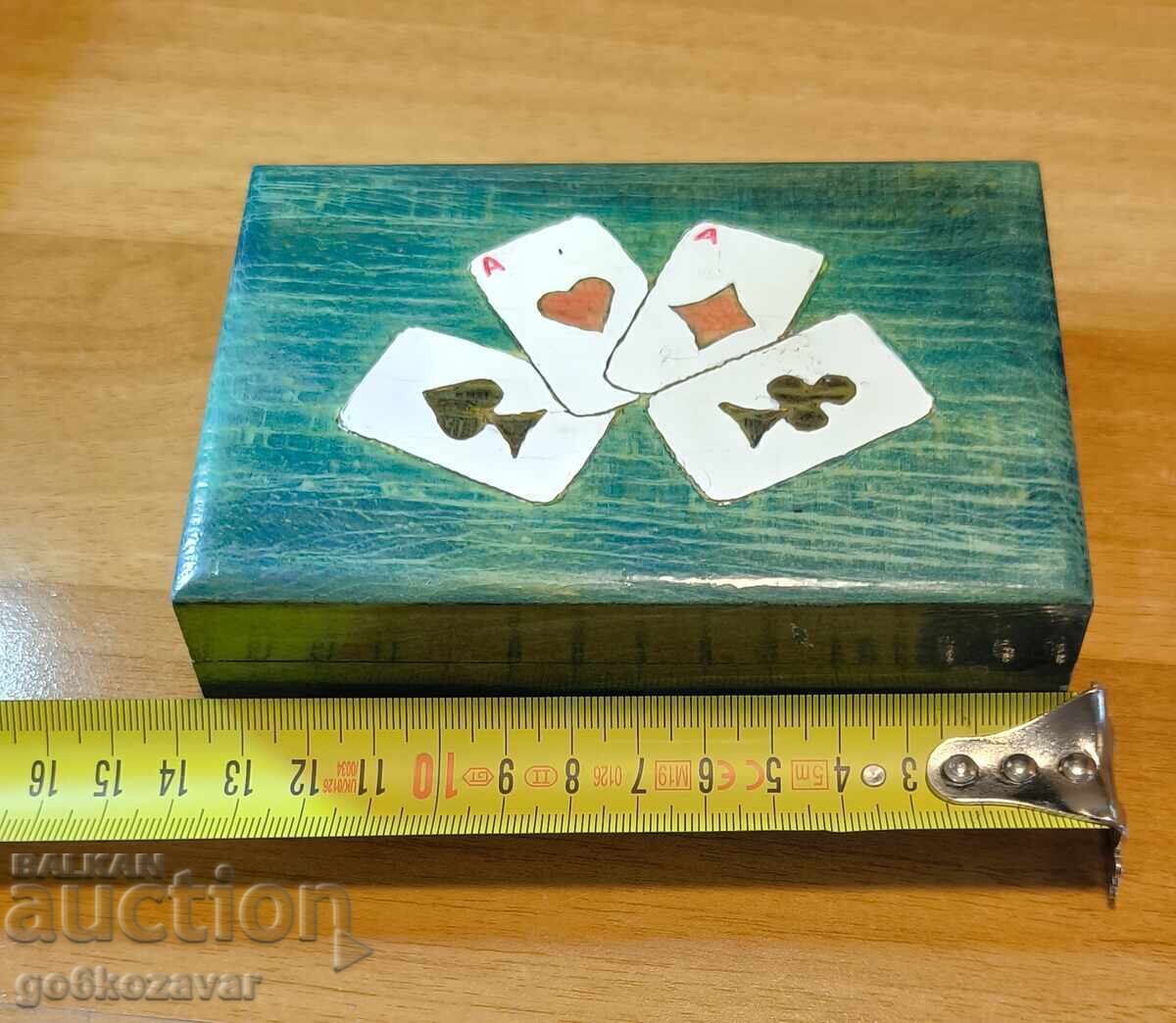 Auction Old wooden box for playing cards! Auction Old wooden box for playing cards!