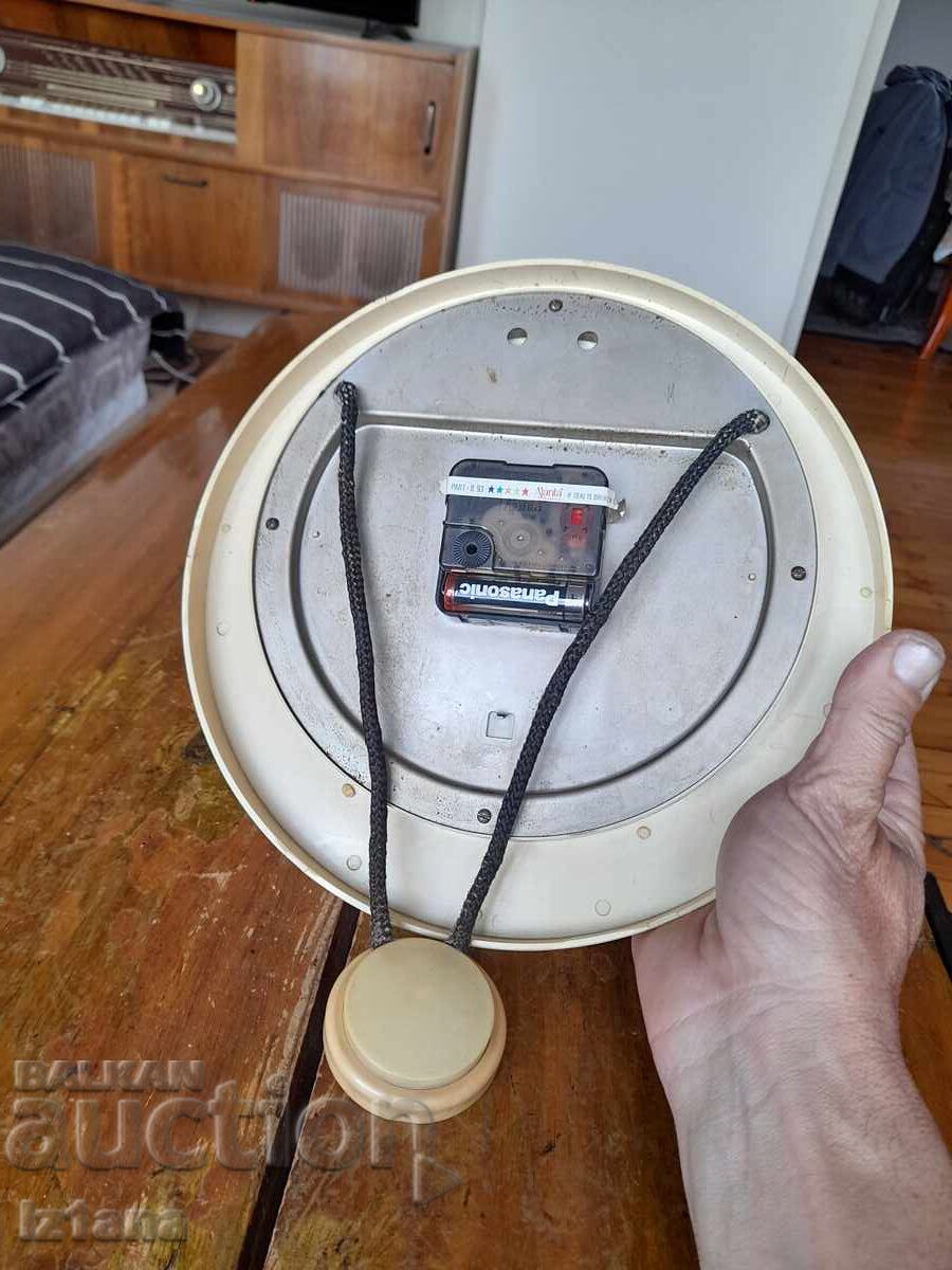 Delivery of Jantar wall clock