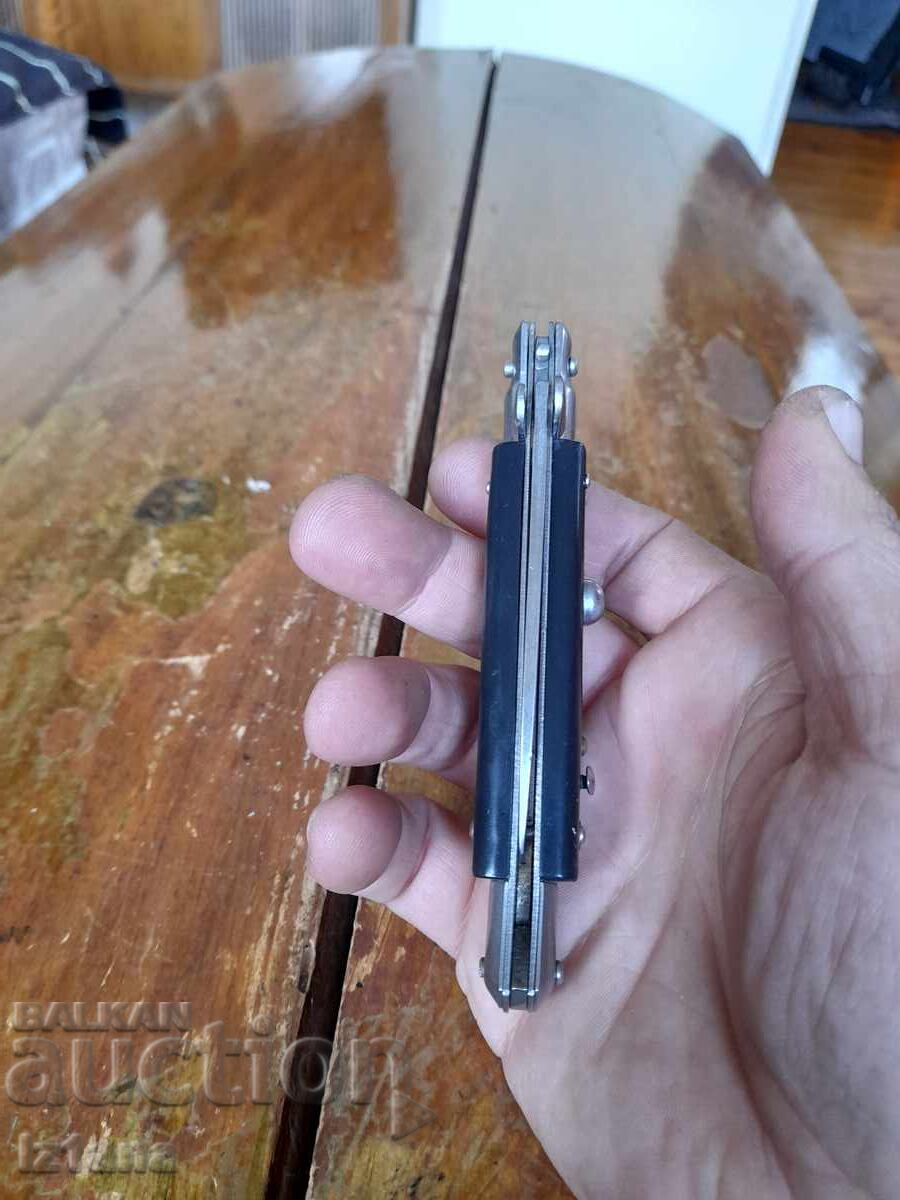 Licitație Cuțit automat vechi Licitație Cuțit automat vechi